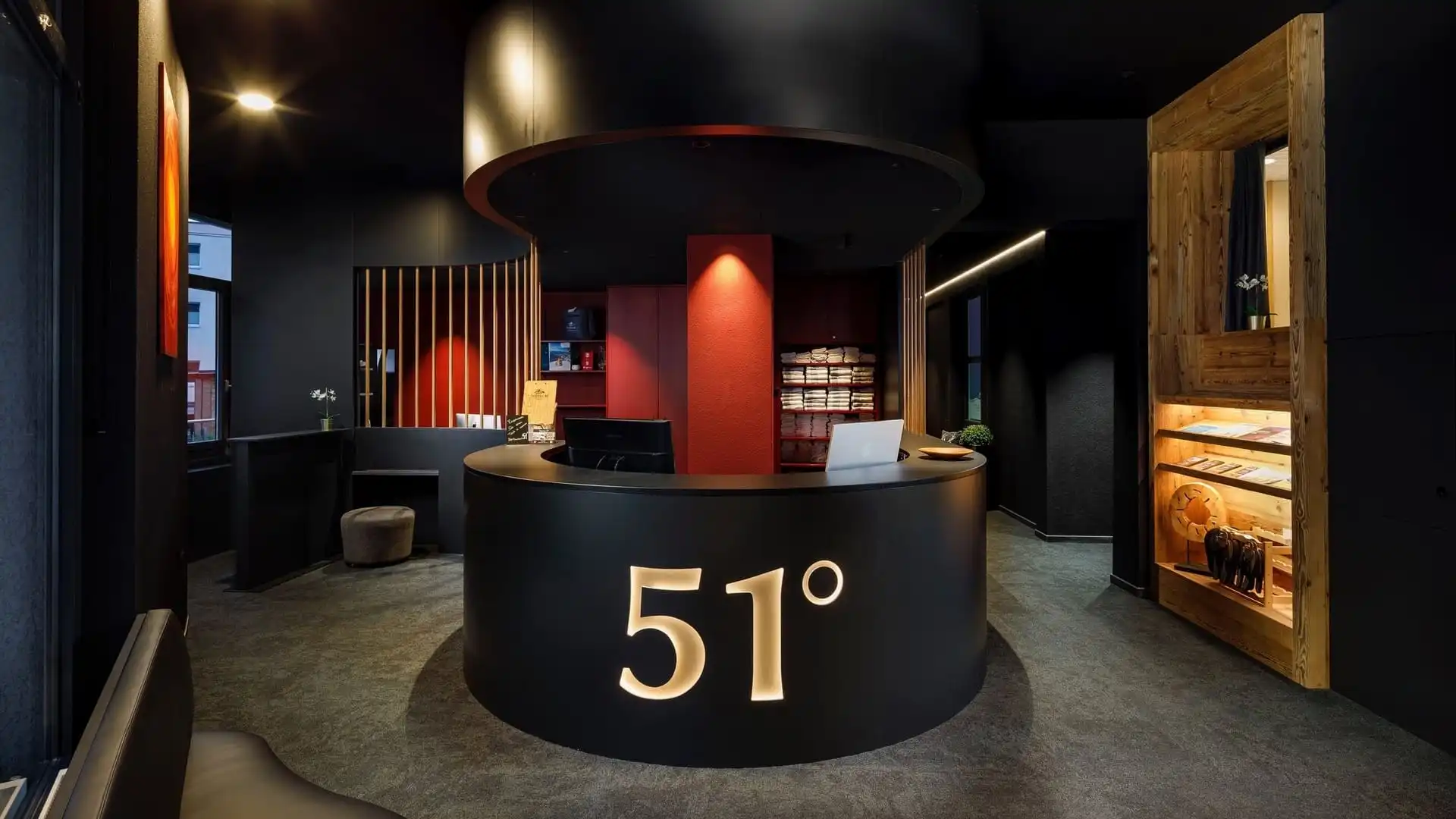 Beck_Konzept_Therme_51_Leukerbad_2023_HotelFotograf.ch_Jeronimo_Vilaplana_01-1920_1080